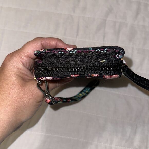 Vera Bradley Iconic RFID Black Multi Quilted Wallet Wristlet Vines Floral - Picture 11 of 12